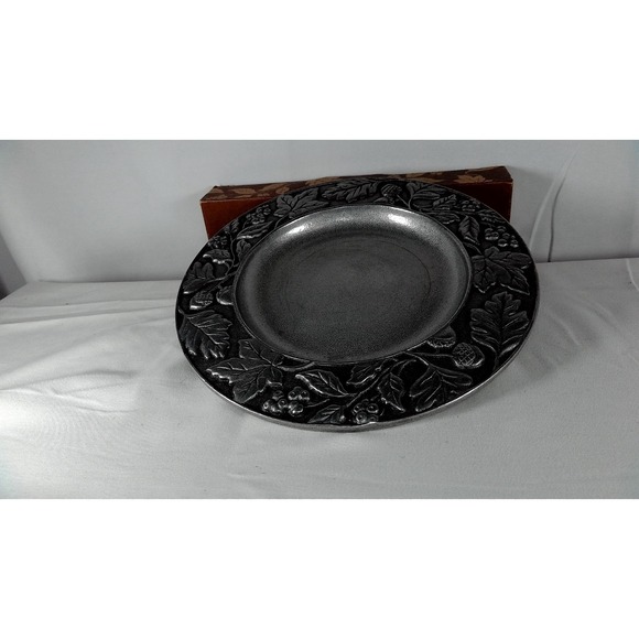 Longaberger Falling Leaves Metal Plate 8" Pewter Color, New In Box (2001) - Picture 4 of 8